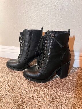 Soda Black Lace-Up Chunky Heel Ankle Boots